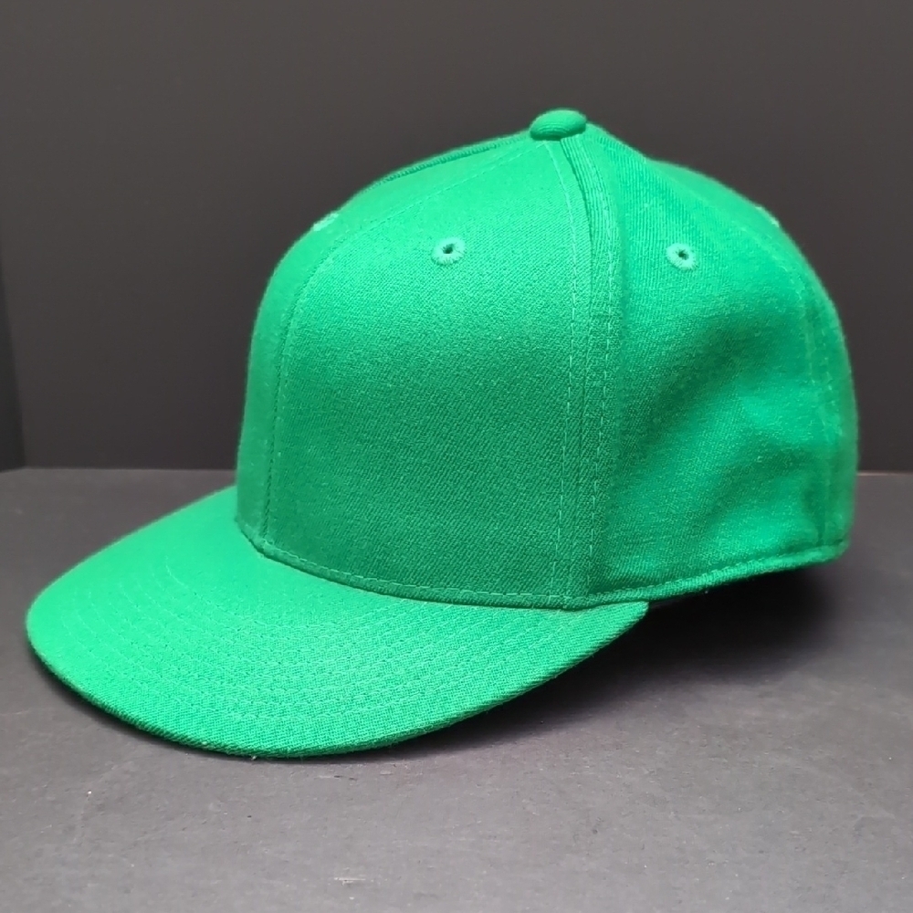 Lids Blank Green Flat Bill 210 Fitted Hat by Flexfit,Size 7 1/4-7 5/8.